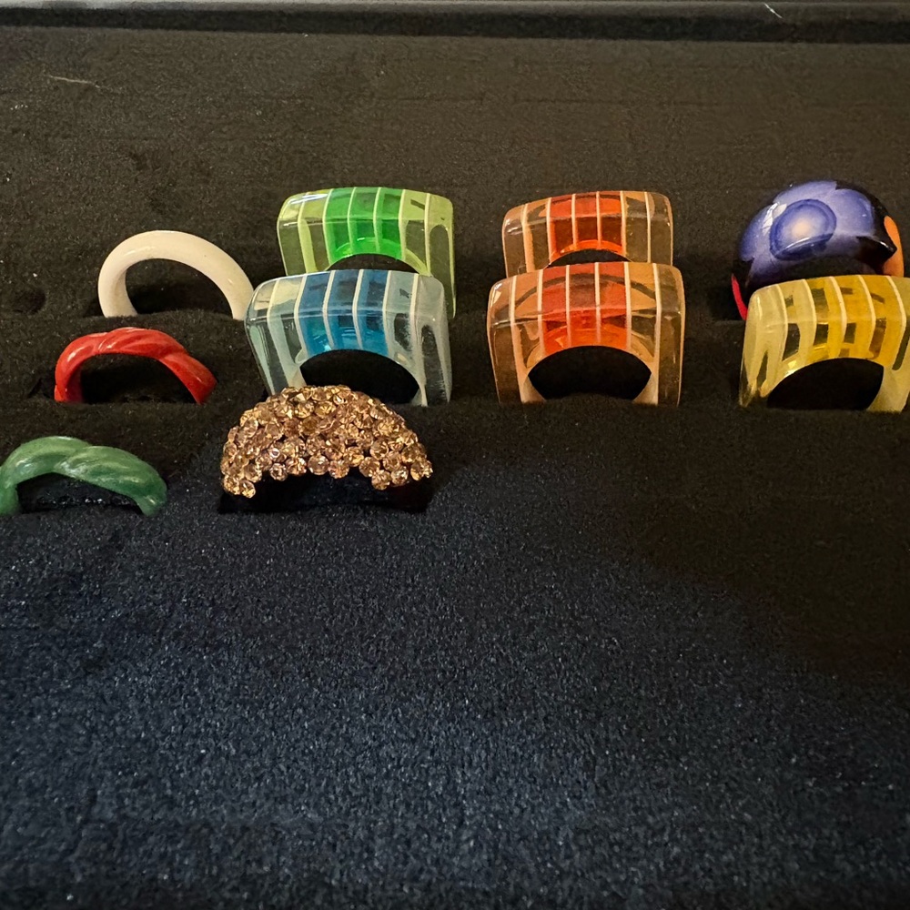 Vintage? Estate plastic ring collection rainbow colors brown rhinestones? Mixed